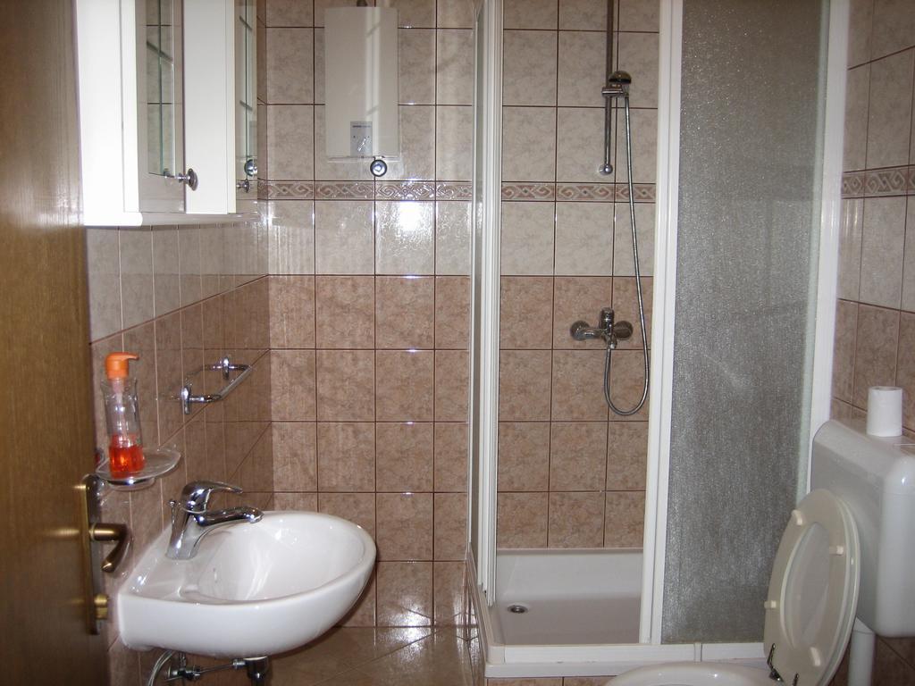 Apartments Nino Seget Vranjica Bilik gambar