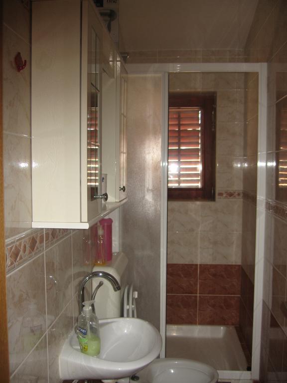 Apartments Nino Seget Vranjica Bilik gambar